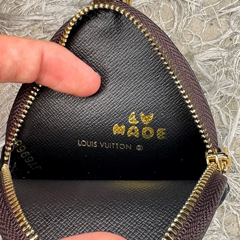 Louis Vuitton LV x NIGO Monogram Duck Coin Card Holder - Picture 3 of 4